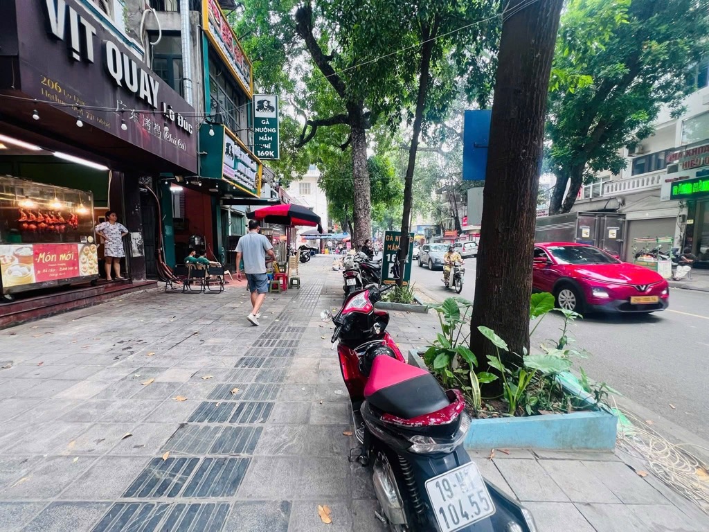 Bán nhà Lò Đúc - diện tích 30m2 5 tầng - Thang máy - giá 10,8 tỷ