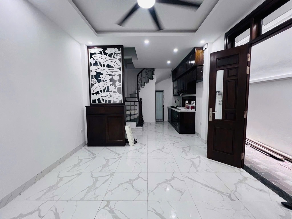 Bán nhà Lò Đúc - diện tích 30m2 5 tầng - Thang máy - giá 10,8 tỷ