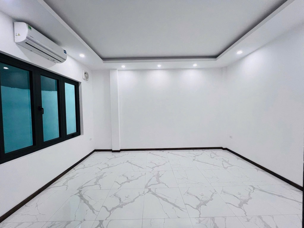 Bán nhà Lò Đúc - diện tích 30m2 5 tầng - Thang máy - giá 10,8 tỷ