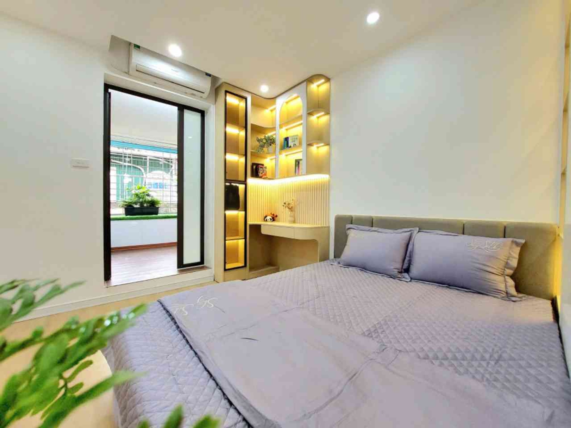 Bán nhà Quỳnh Lôi - diện tích 70m2 3 tầng - Tập thể VIP - giá 2,95 tỷ