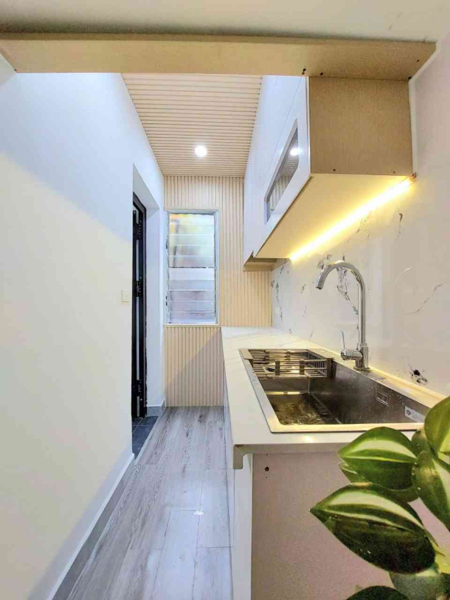 Bán nhà Quỳnh Lôi - diện tích 70m2 3 tầng - Tập thể VIP - giá 2,95 tỷ