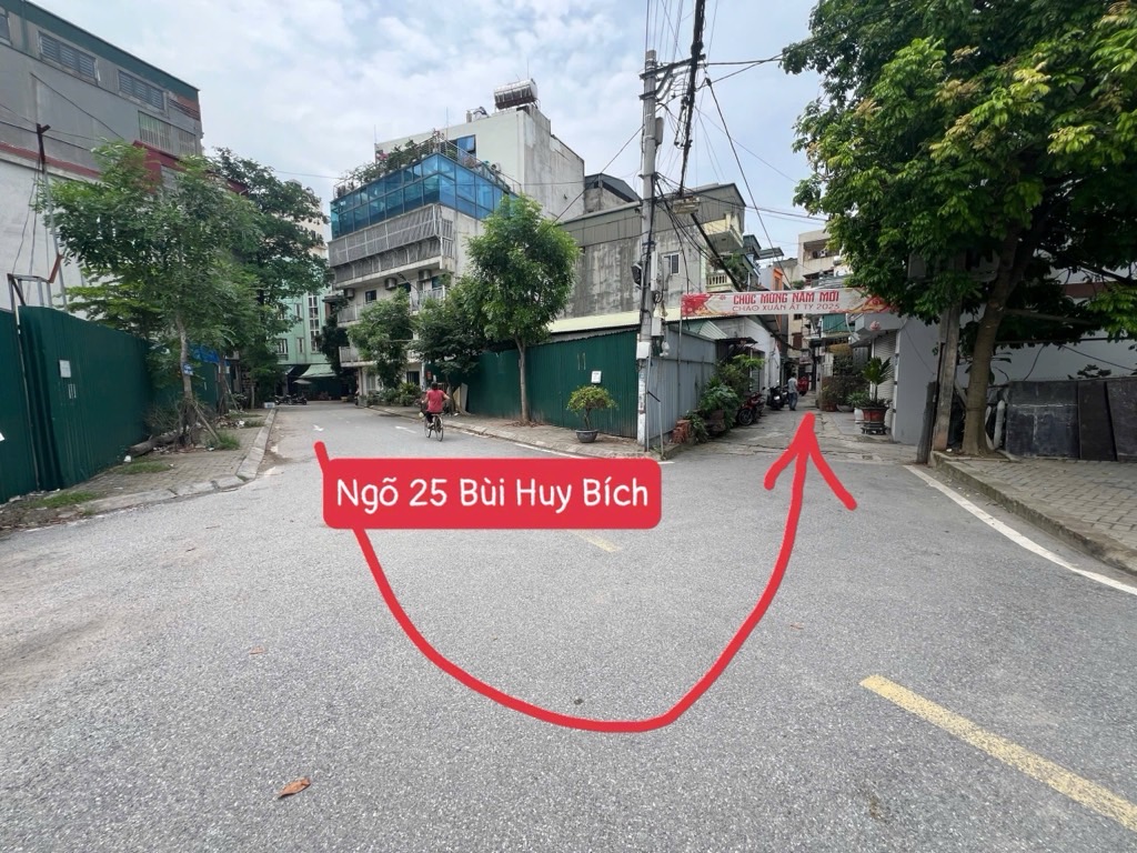 Bán nhà Bùi Huy Bích - diện tích 96m2 1 tầng - Ô TÔ NGỦ TRONG NHÀ - giá 13,5 tỷ