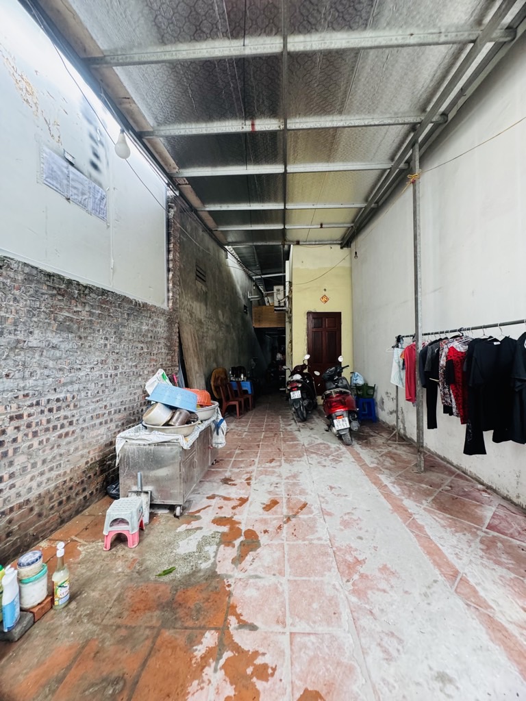 Bán nhà Bùi Huy Bích - diện tích 96m2 1 tầng - Ô TÔ NGỦ TRONG NHÀ - giá 13,5 tỷ