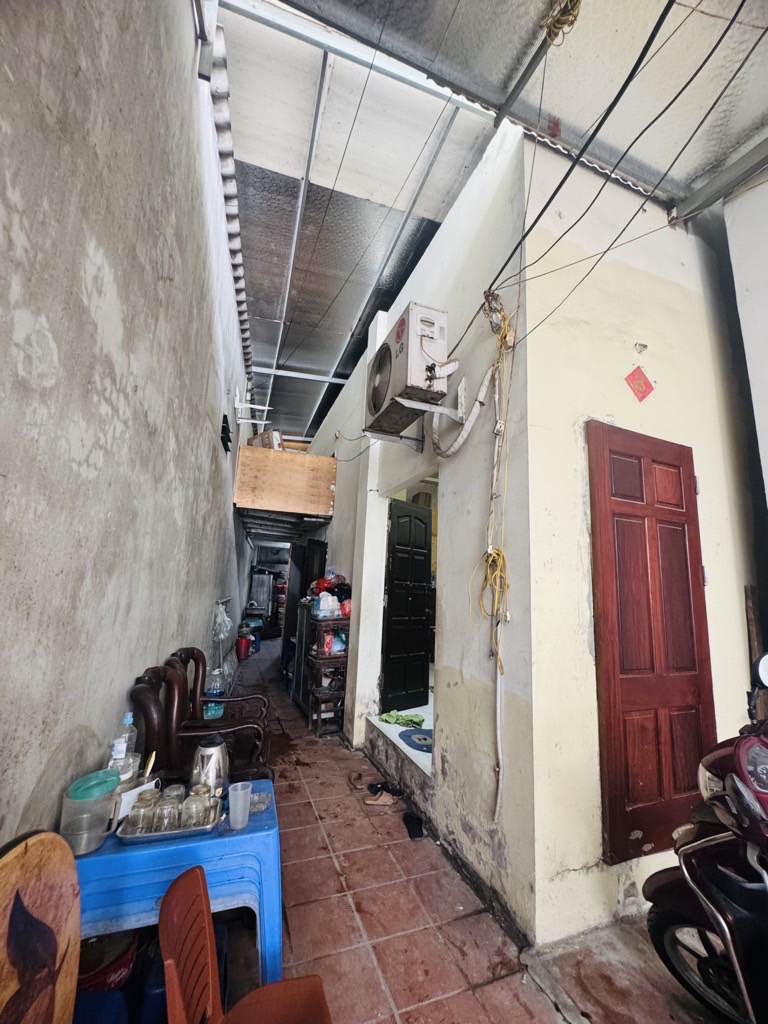 Bán nhà Bùi Huy Bích - diện tích 96m2 1 tầng - Ô TÔ NGỦ TRONG NHÀ - giá 13,5 tỷ