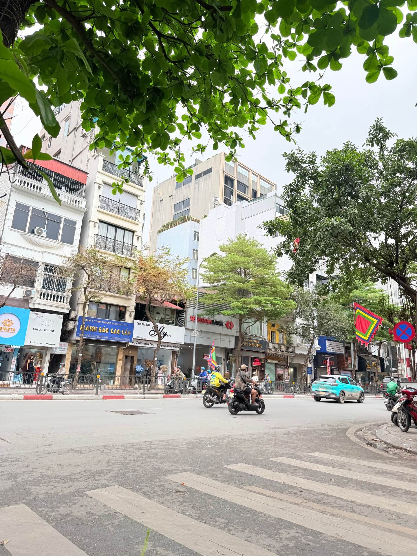 Bán nhà Tôn Đức Thắng - diện tích 41.4m2 2 tầng - MẶT PHỐ KINH DOANH - giá 31,2 tỷ