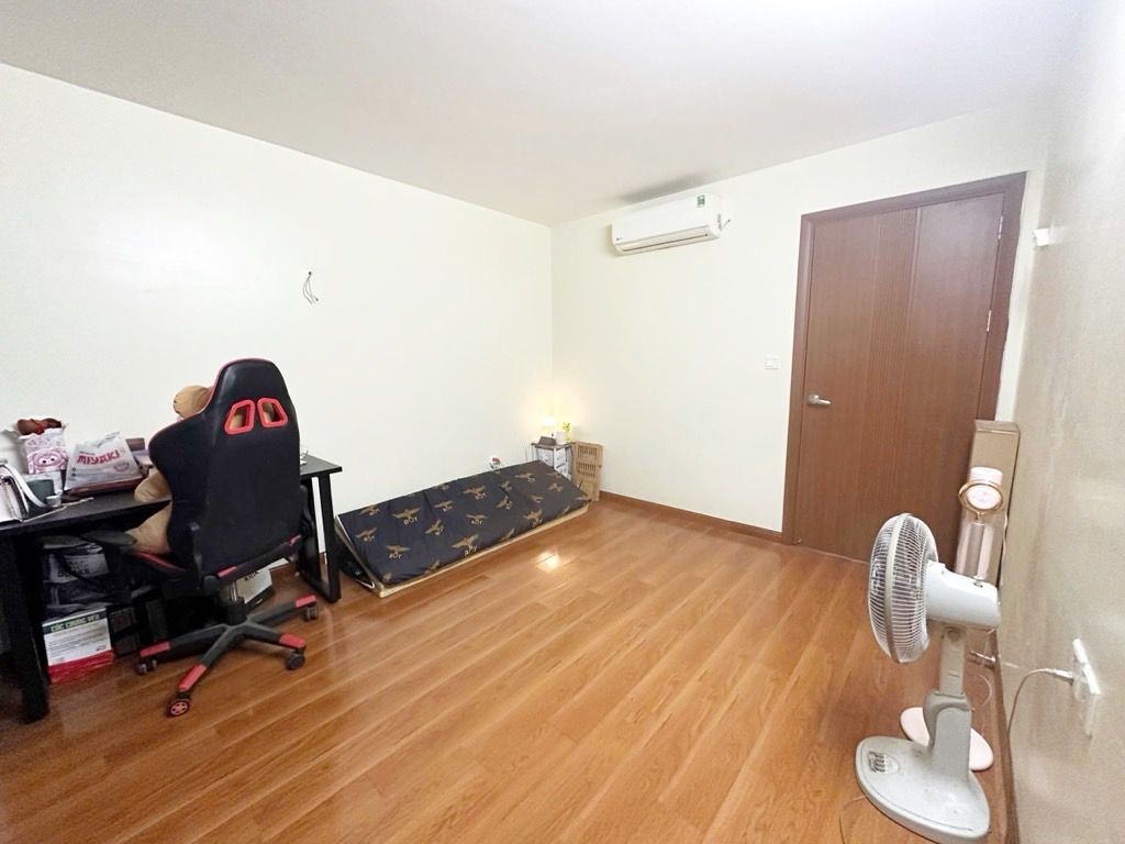 Bán căn hộ Hateco Hoàng Mai - diện tích 107m2 19 tầng - Sổ đỏ chính chủ - giá 7,3 tỷ