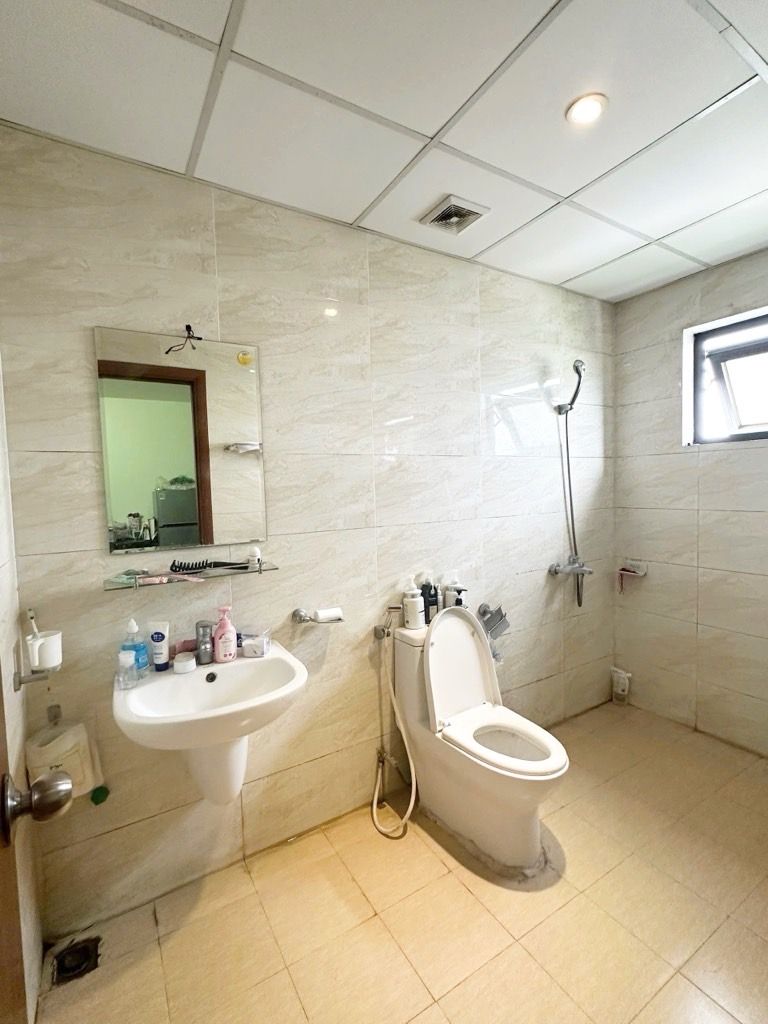 Bán căn hộ Hateco Hoàng Mai - diện tích 107m2 19 tầng - Sổ đỏ chính chủ - giá 7,3 tỷ