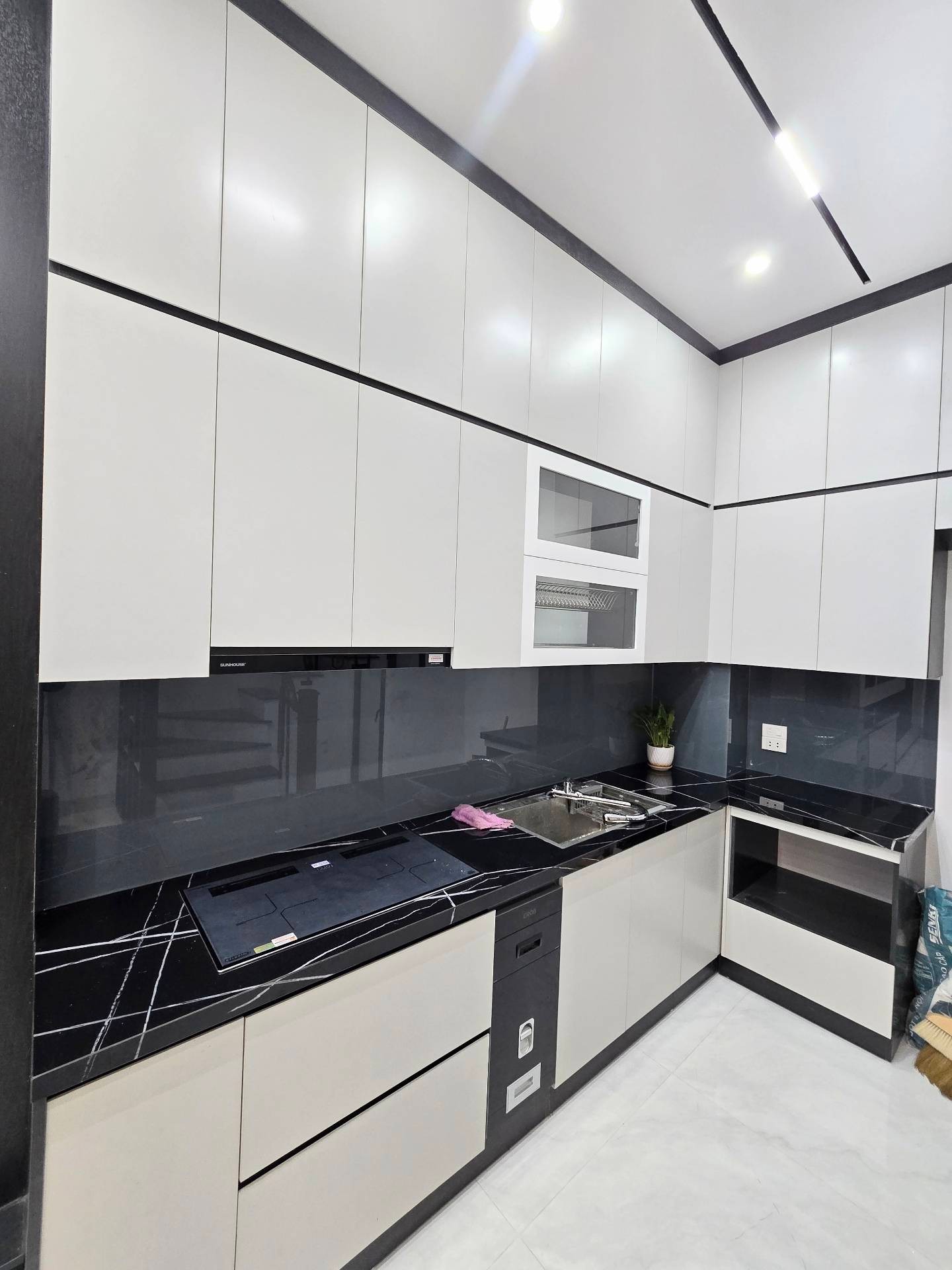 Bán nhà Nguyễn Chính - diện tích 31m2 5 tầng - gần ô tô - giá 8,99 tỷ