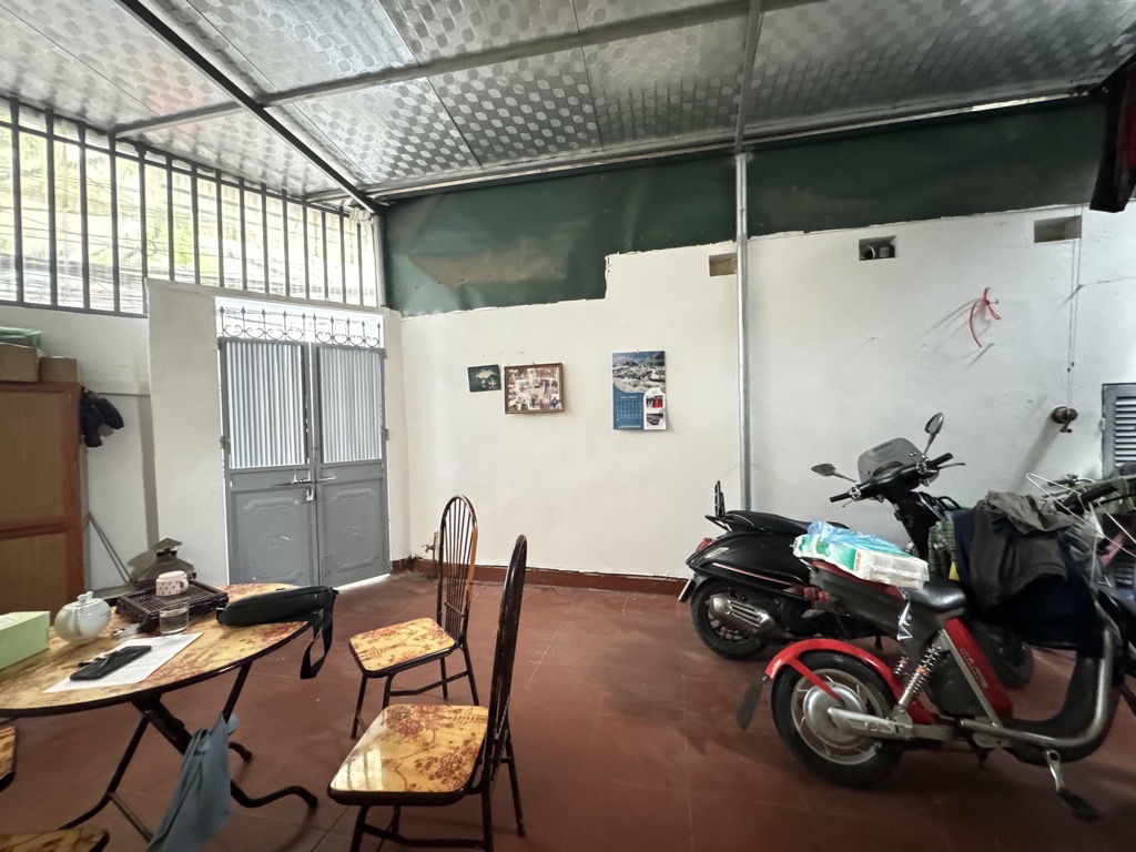 Bán nhà Trường Chinh - diện tích 140m2 2 tầng - Lô góc 2 mặt thoáng - giá 43 tỷ