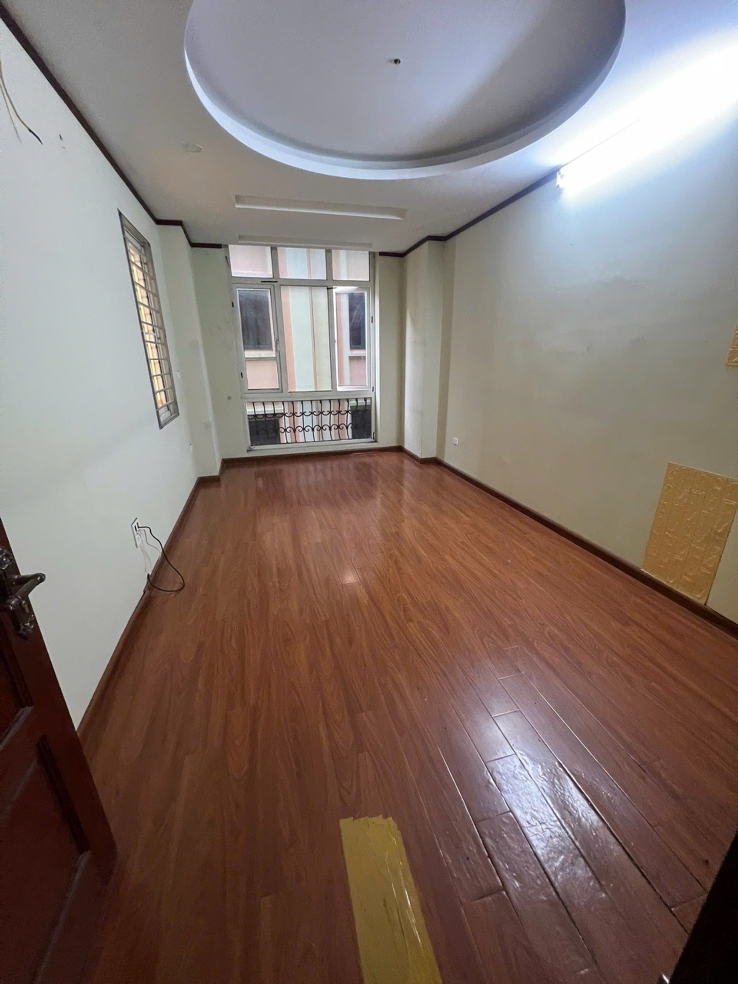 Bán nhà Giáp Bát - diện tích 50m2 6 tầng - Ô tô tránh - giá 12 tỷ