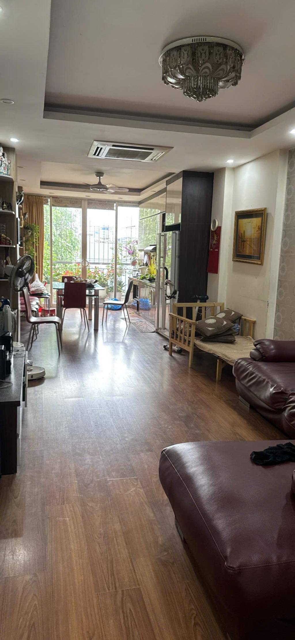 Bán nhà Hoàng Hoa Thám - diện tích 60.7m2 6 tầng - SIÊU PHẨM MẶT PHỐ - THANG MÁY - CÓ HẦM - giá 25 tỷ