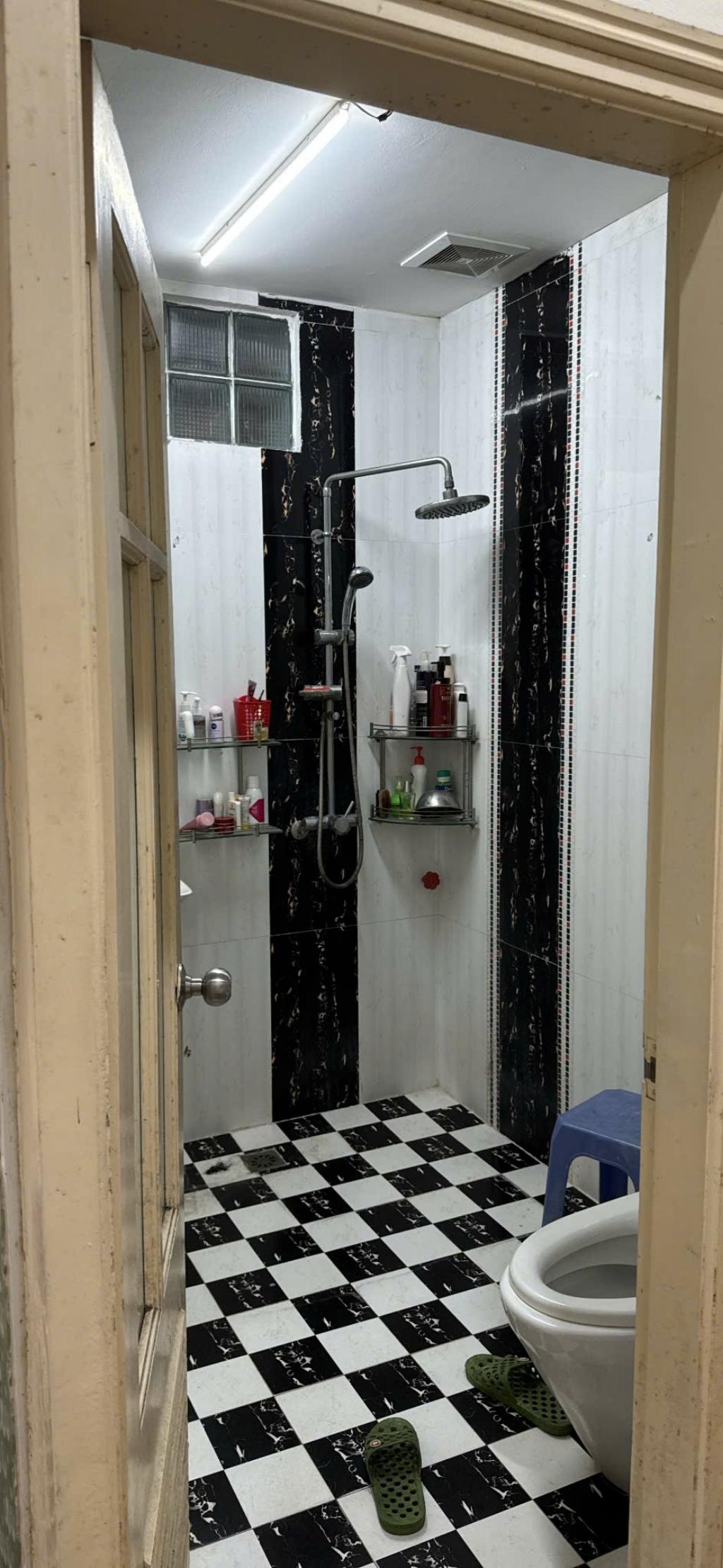 Bán nhà Hoàng Hoa Thám - diện tích 60.7m2 6 tầng - SIÊU PHẨM MẶT PHỐ - THANG MÁY - CÓ HẦM - giá 25 tỷ