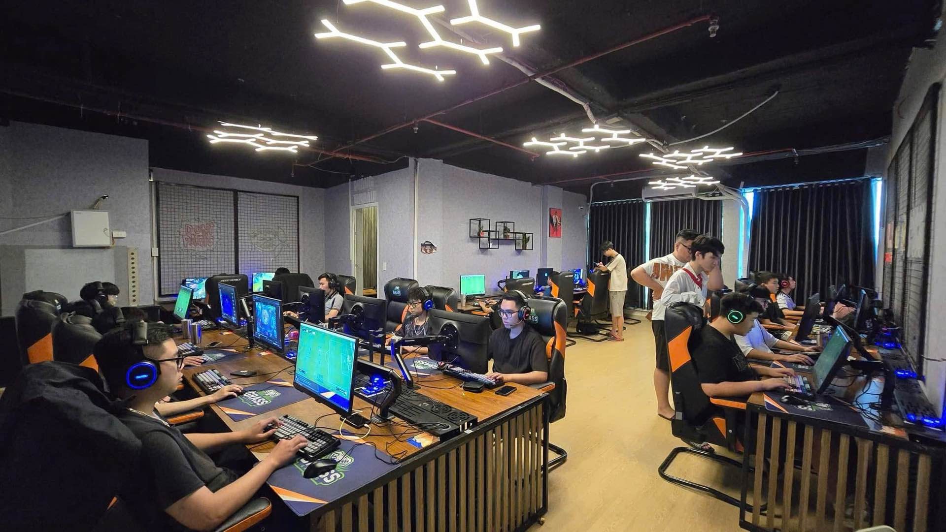 Bán nhà Hồ Đền Lừ - diện tích 99m2 12 tầng - Mặt phố đẹp, kinh doanh sầm uất - giá 70 tỷ