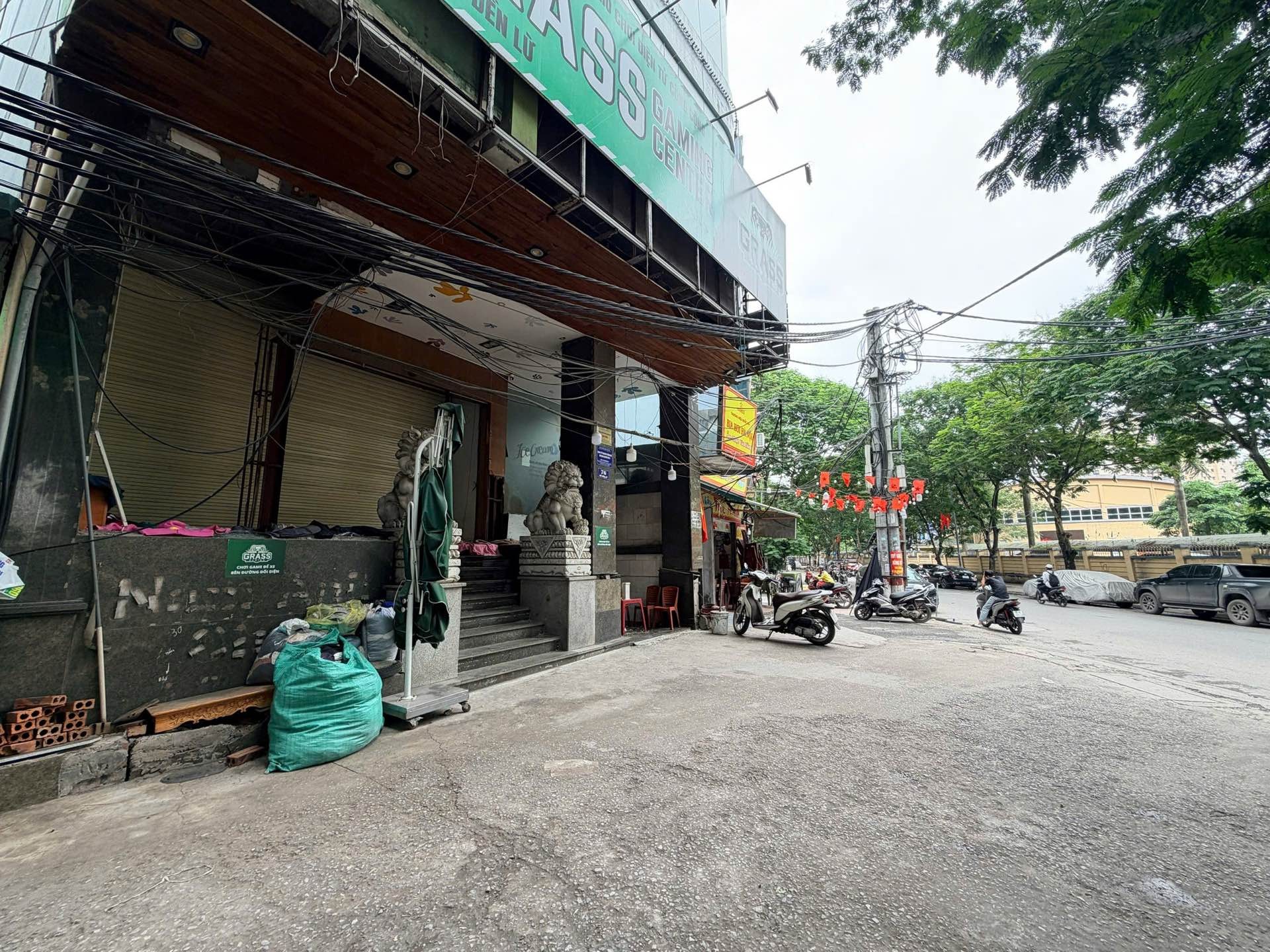 Bán nhà Hồ Đền Lừ - diện tích 99m2 12 tầng - Mặt phố đẹp, kinh doanh sầm uất - giá 70 tỷ