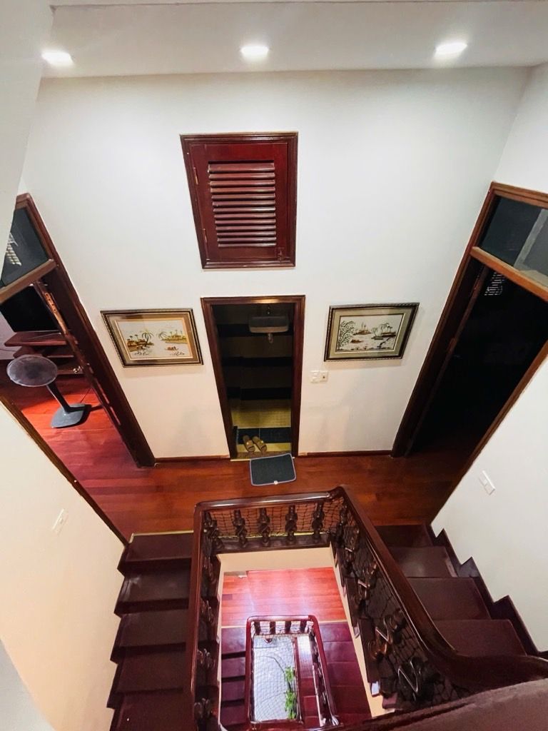 Bán nhà Ngõ 3 ô tô tránh - diện tích 60m2 4 tầng - Lô góc, mặt tiền 5,3m - giá 28,5 tỷ