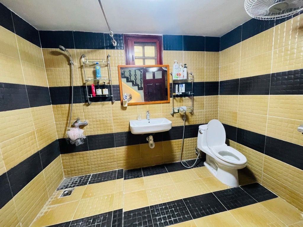 Bán nhà Ngõ 3 ô tô tránh - diện tích 60m2 4 tầng - Lô góc, mặt tiền 5,3m - giá 28,5 tỷ