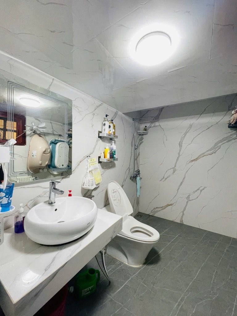 Bán nhà Ngõ 3 ô tô tránh - diện tích 60m2 4 tầng - Lô góc, mặt tiền 5,3m - giá 28,5 tỷ