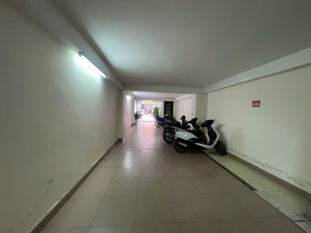 Bán nhà Bạch Mai - diện tích 114m2 7 tầng - Thang máy - giá 61,5 tỷ