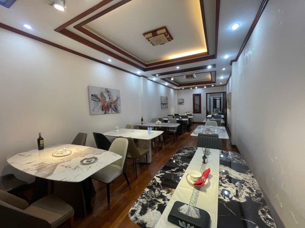 Bán nhà Bạch Mai - diện tích 114m2 7 tầng - Thang máy - giá 61,5 tỷ