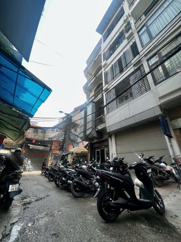 Bán nhà Kim Đồng - diện tích 160m2 5 tầng - Lô góc 3 mặt thoáng - giá 105 tỷ