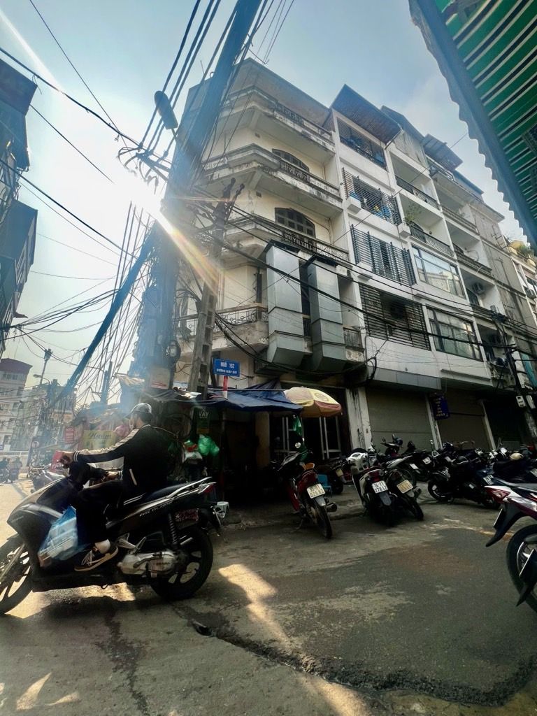 Bán nhà Kim Đồng - diện tích 160m2 5 tầng - Lô góc 3 mặt thoáng - giá 105 tỷ