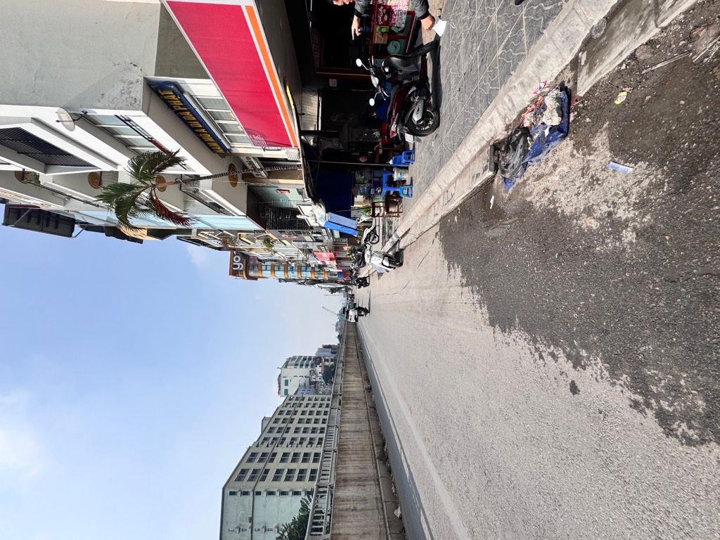 Bán nhà Kim Đồng - diện tích 160m2 5 tầng - Lô góc 3 mặt thoáng - giá 105 tỷ