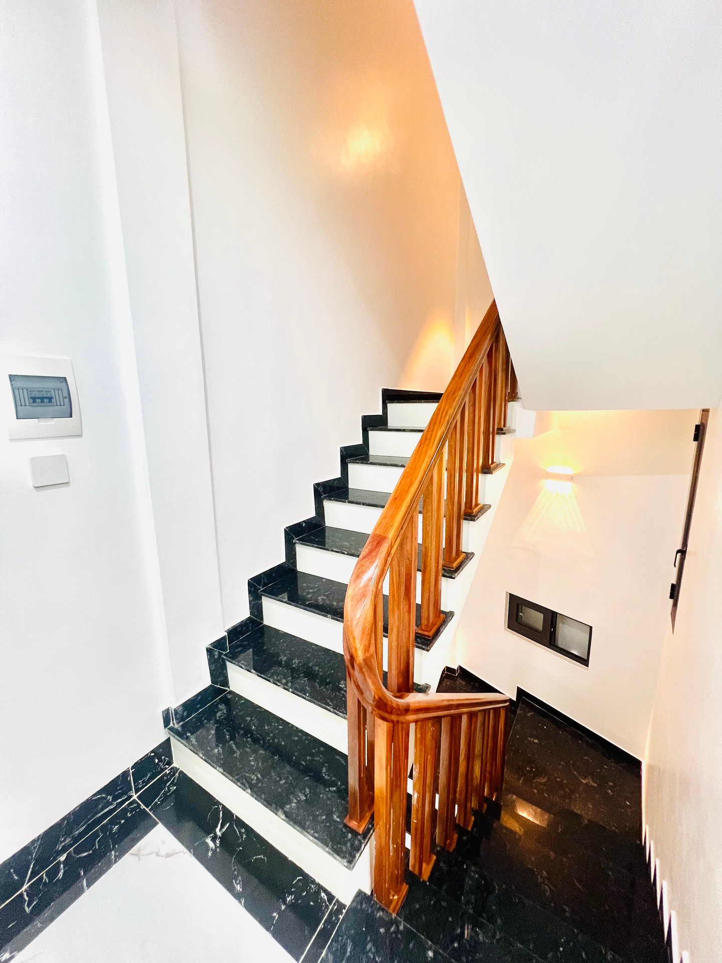 Bán nhà Thịnh Liệt - diện tích 50m2 6 tầng - Đẹp nhất Thịnh Liệt - giá Nhỉnh 21 tỷ