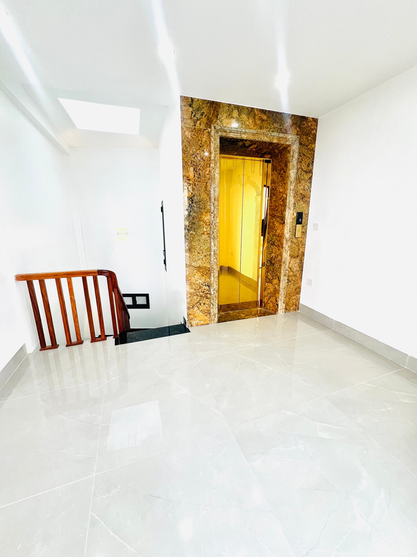 Bán nhà Thịnh Liệt - diện tích 50m2 6 tầng - Đẹp nhất Thịnh Liệt - giá Nhỉnh 21 tỷ