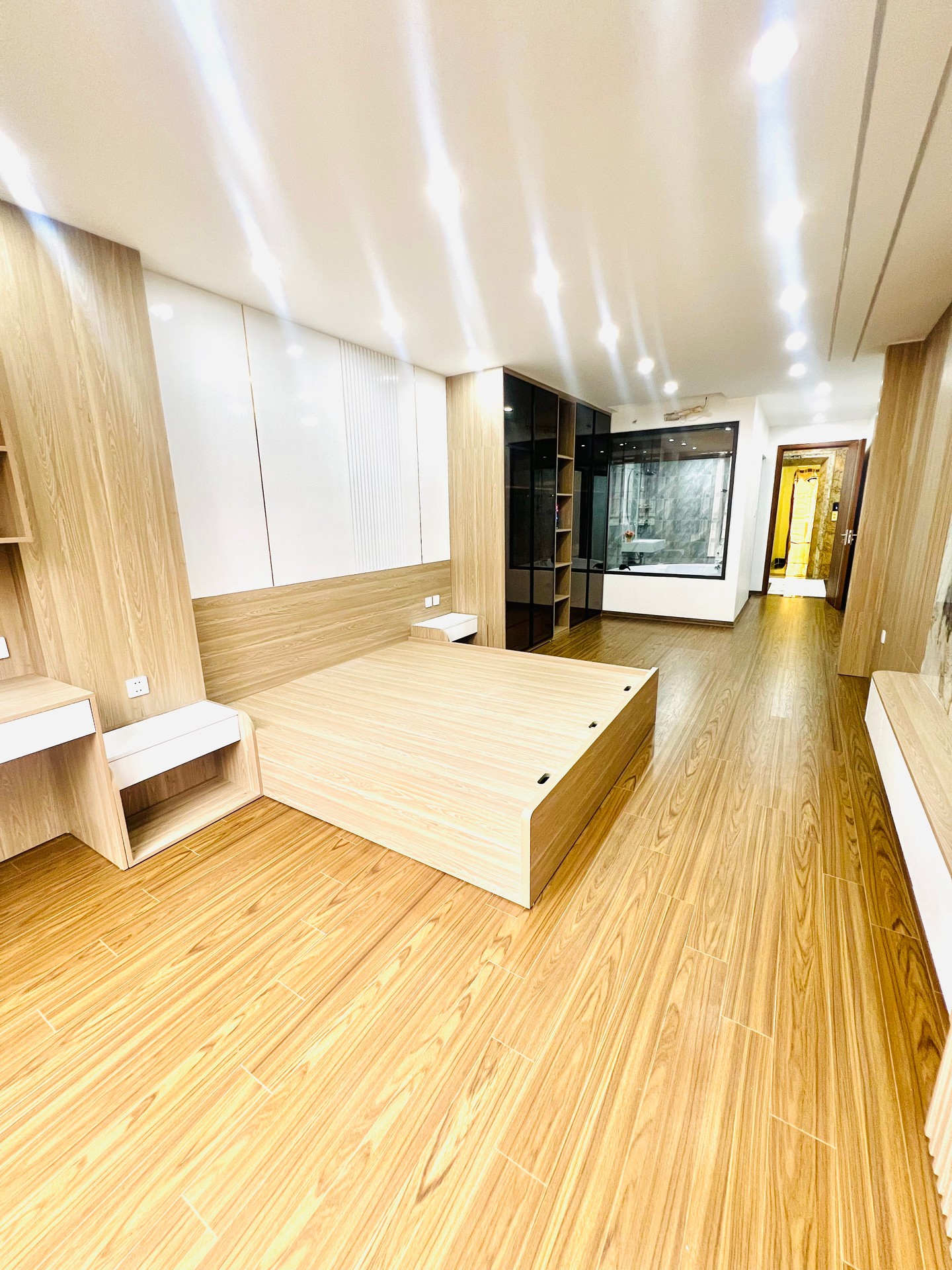 Bán nhà Thịnh Liệt - diện tích 50m2 6 tầng - Đẹp nhất Thịnh Liệt - giá Nhỉnh 21 tỷ