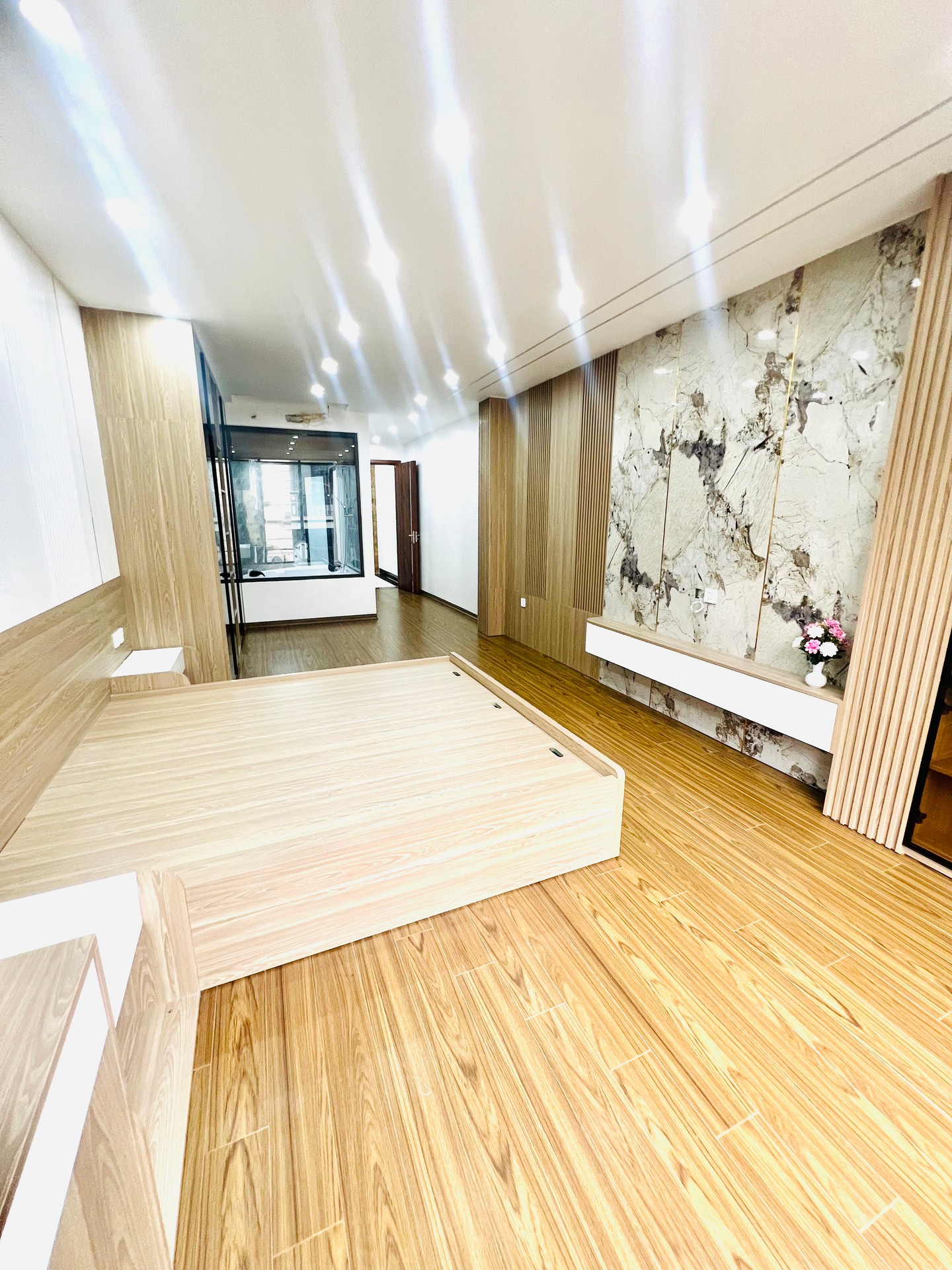 Bán nhà Thịnh Liệt - diện tích 50m2 6 tầng - Đẹp nhất Thịnh Liệt - giá Nhỉnh 21 tỷ