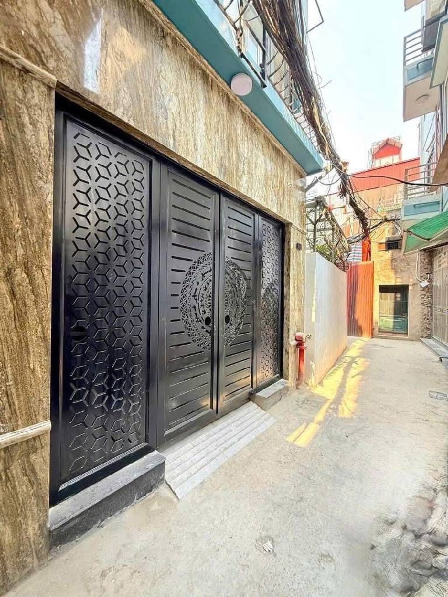 Bán nhà Giáp Bát - diện tích 60m2 6 tầng - 14 phòng khép kín - giá 17,6 tỷ