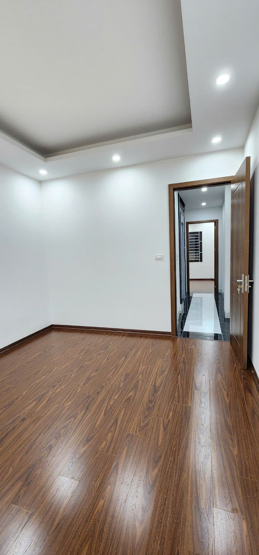 Bán nhà Hai Bà Trưng - diện tích 42m2 5 tầng - thang máy, gần ô tô - giá 11,95 tỷ