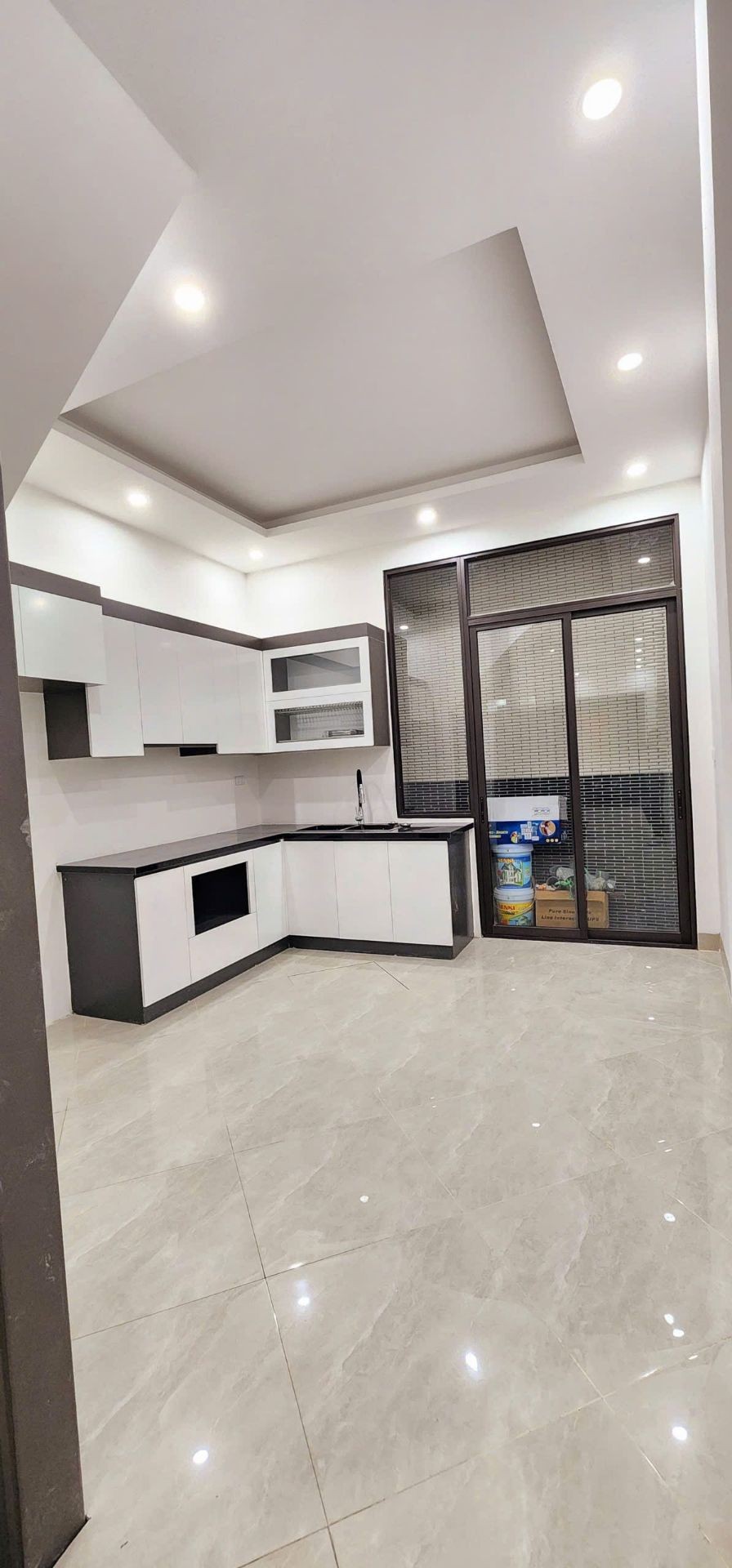 Bán nhà Hai Bà Trưng - diện tích 42m2 5 tầng - thang máy, gần ô tô - giá 11,95 tỷ
