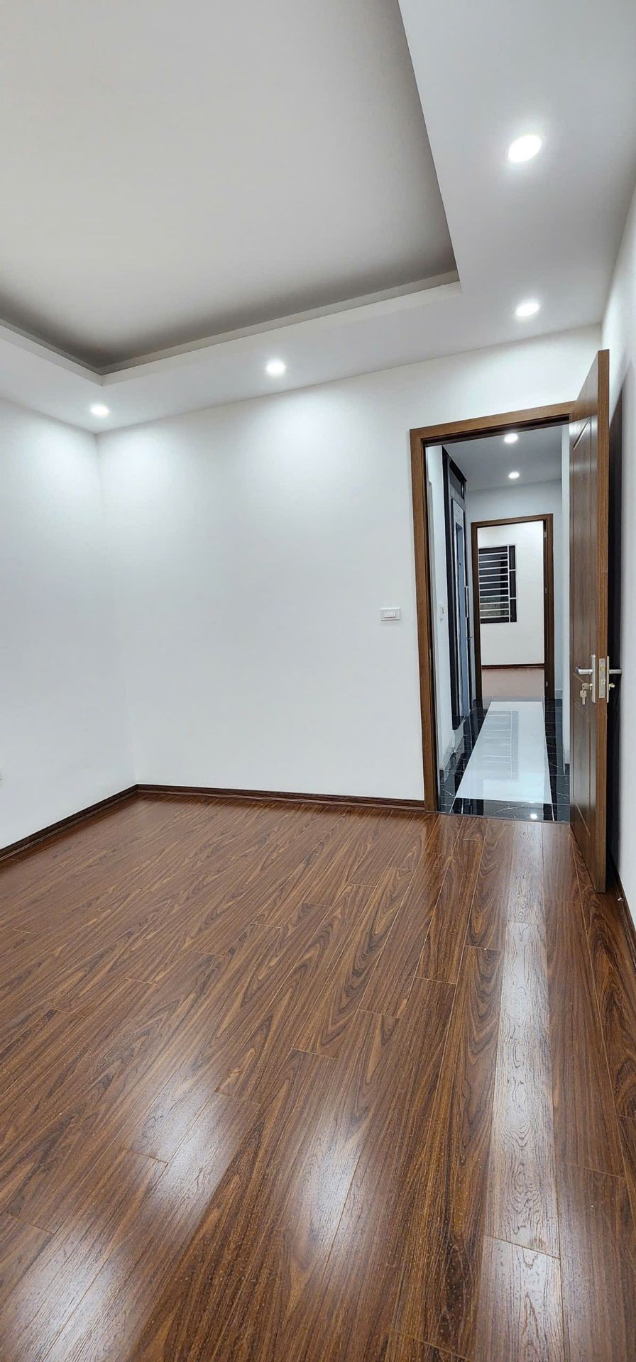 Bán nhà Hai Bà Trưng - diện tích 42m2 5 tầng - thang máy, gần ô tô - giá 11,95 tỷ