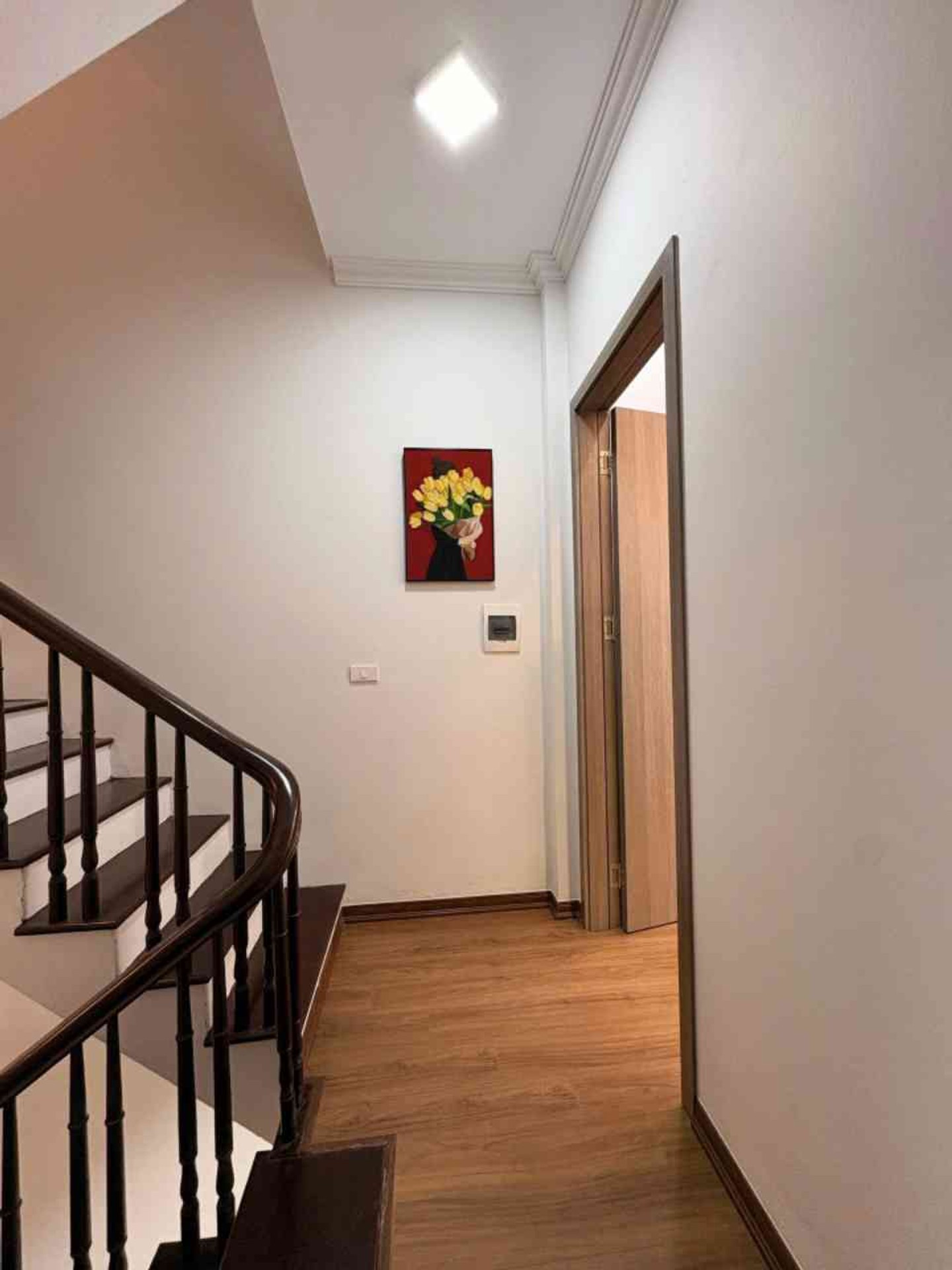Bán nhà Lĩnh Nam - diện tích 40m2 5 tầng - ô tô ngay nhà - giá 7,98 tỷ