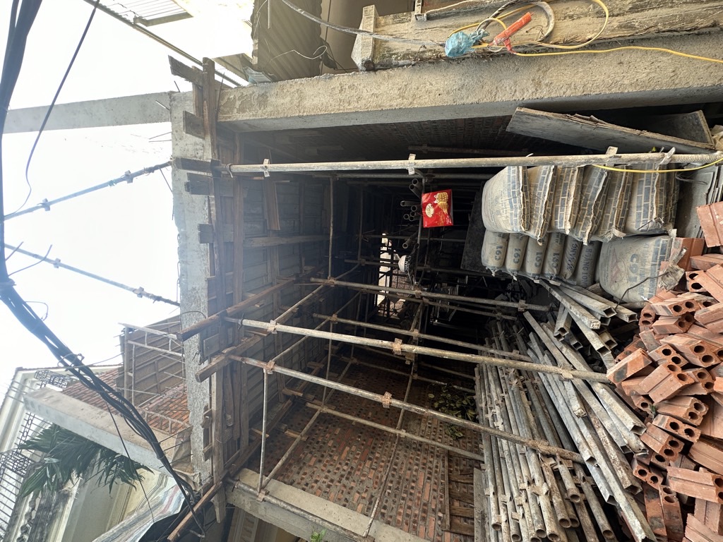 Bán nhà Thuý Lĩnh - diện tích 49m2 5 tầng - Nhà đẹp hiếm có - giá 11,8 tỷ