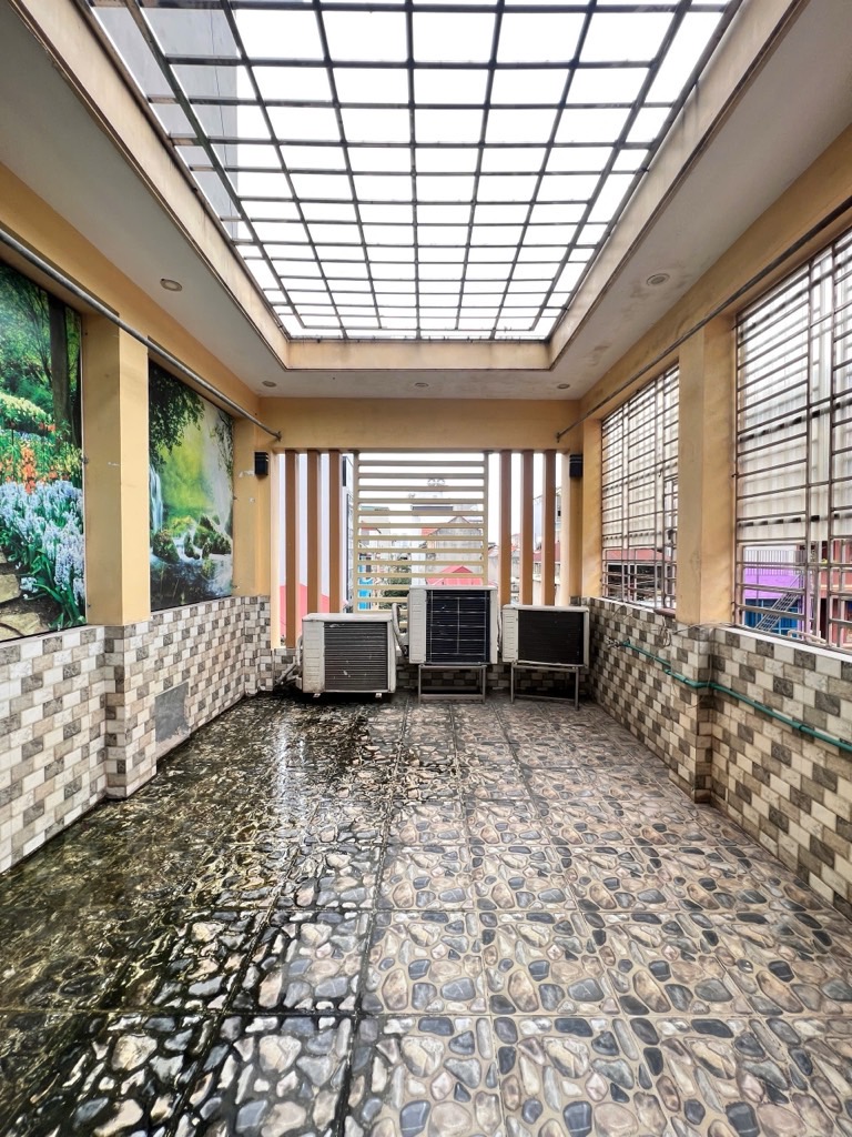 Bán nhà Hoàng Văn Thái - diện tích 70m2 5 tầng - Mặt phố, vỉa hè rộng - giá 38,5 tỷ