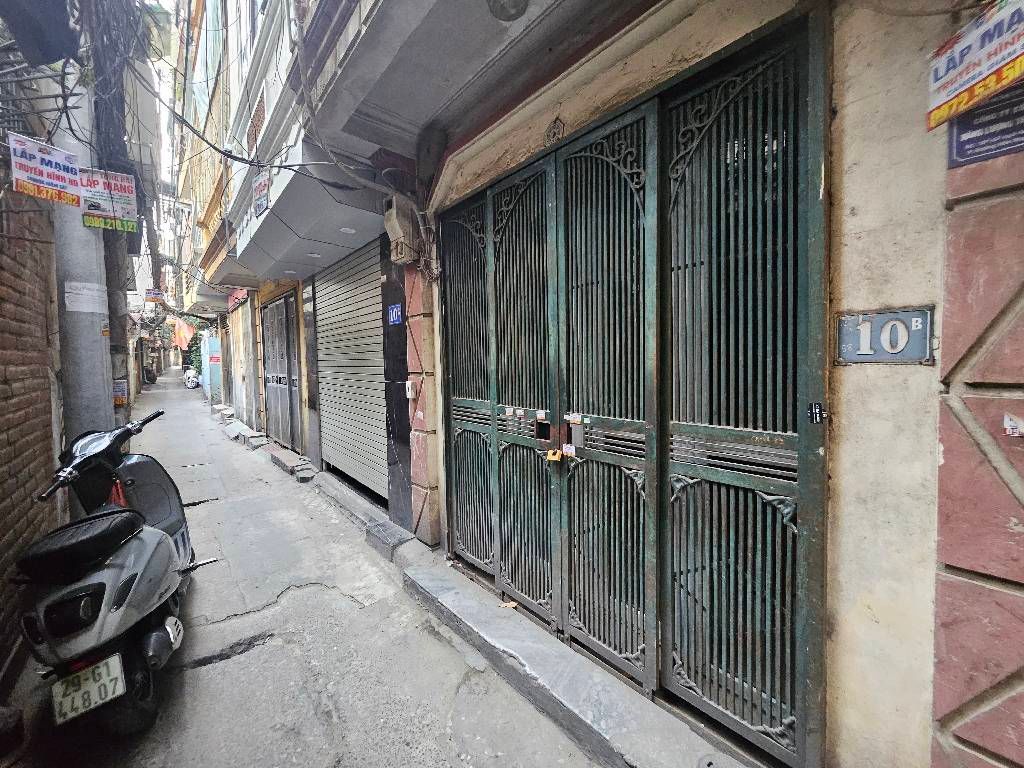 Bán nhà Ngõ 67 - diện tích 32m2 5 tầng - Mặt ngõ thông, dân xây chắc chắn - giá 7,75 tỷ