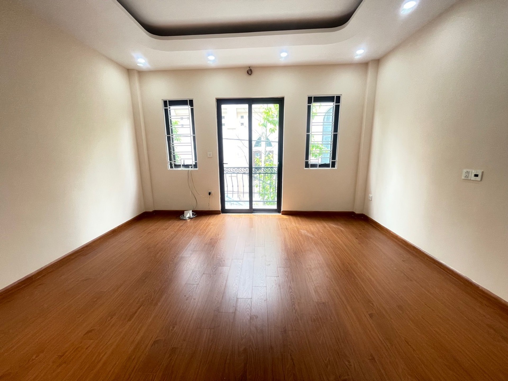 Bán nhà Nam Dư - diện tích 53m2 6 tầng - Nhà mới thang máy - giá 16,5 tỷ