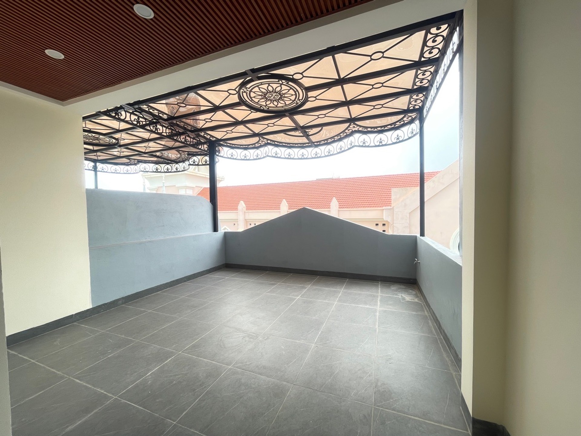 Bán nhà Nam Dư - diện tích 53m2 6 tầng - Nhà mới thang máy - giá 16,5 tỷ