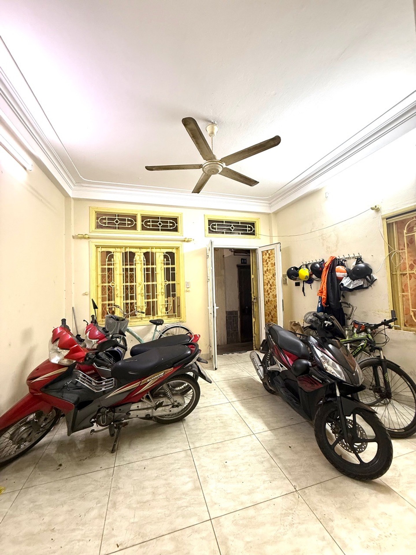 Bán nhà Hồng Mai - diện tích 35m2 4 tầng - Nhà đẹp hiếm có - giá 8,1 tỷ