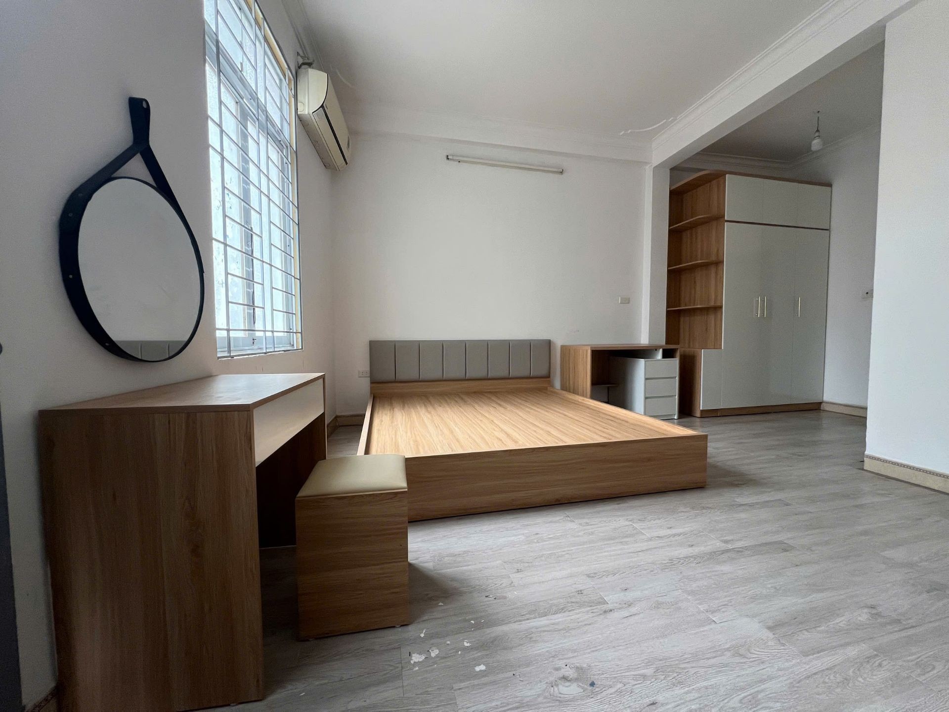 Bán nhà Đê Nguyễn Khoái - diện tích 36m2 4 tầng - Nhà mới sửa lại cực đẹp - giá 7,4 tỷ