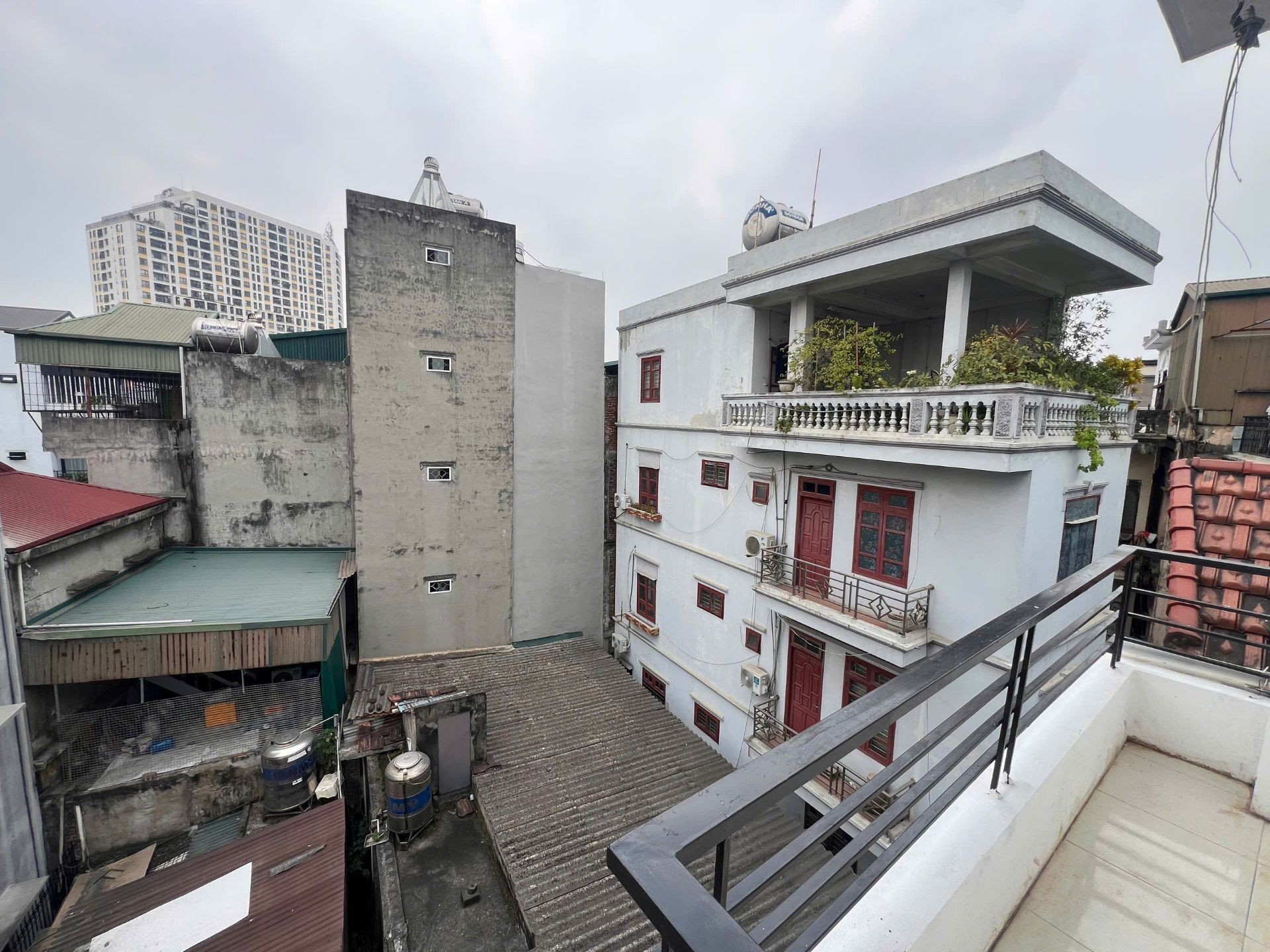 Bán nhà Đê Nguyễn Khoái - diện tích 36m2 4 tầng - Nhà mới sửa lại cực đẹp - giá 7,4 tỷ