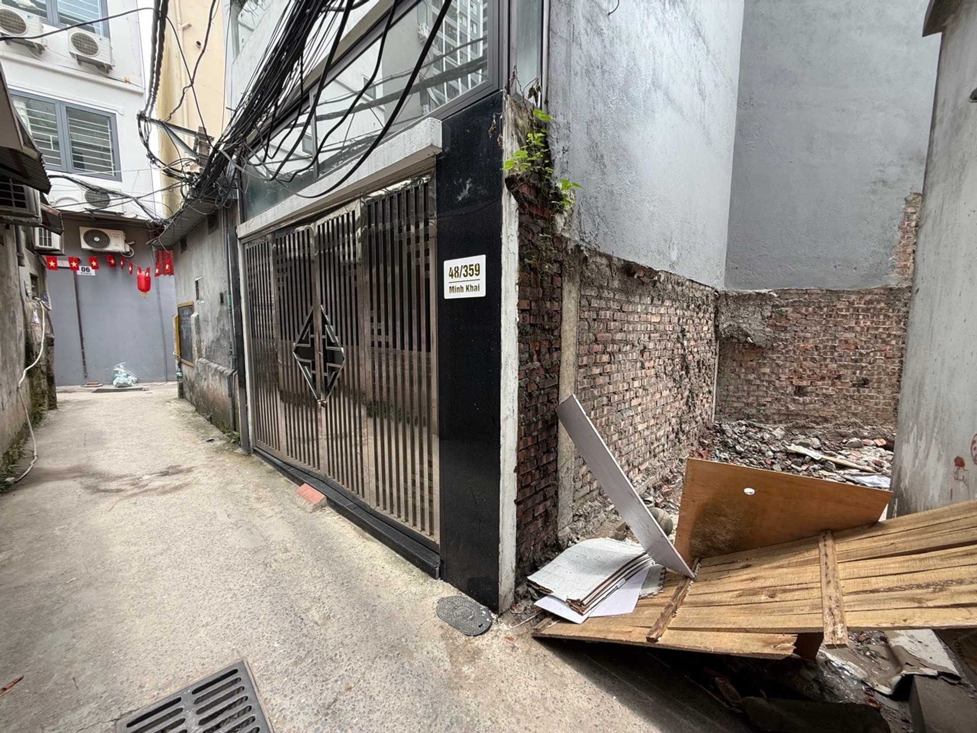 Bán nhà Minh Khai - diện tích 79m2 1 tầng - Mảnh đất vàng - giá 12,9 tỷ