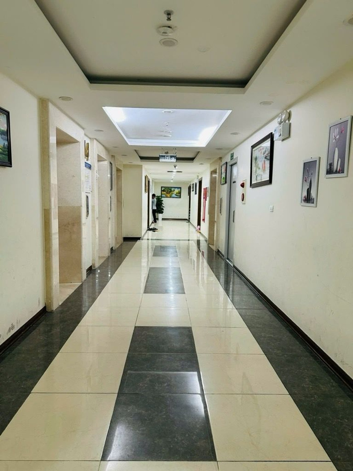 Bán nhà Tam Trinh - diện tích 96m2 1 tầng - Căn hộ 3 phòng ngủ - giá 8,6 tỷ