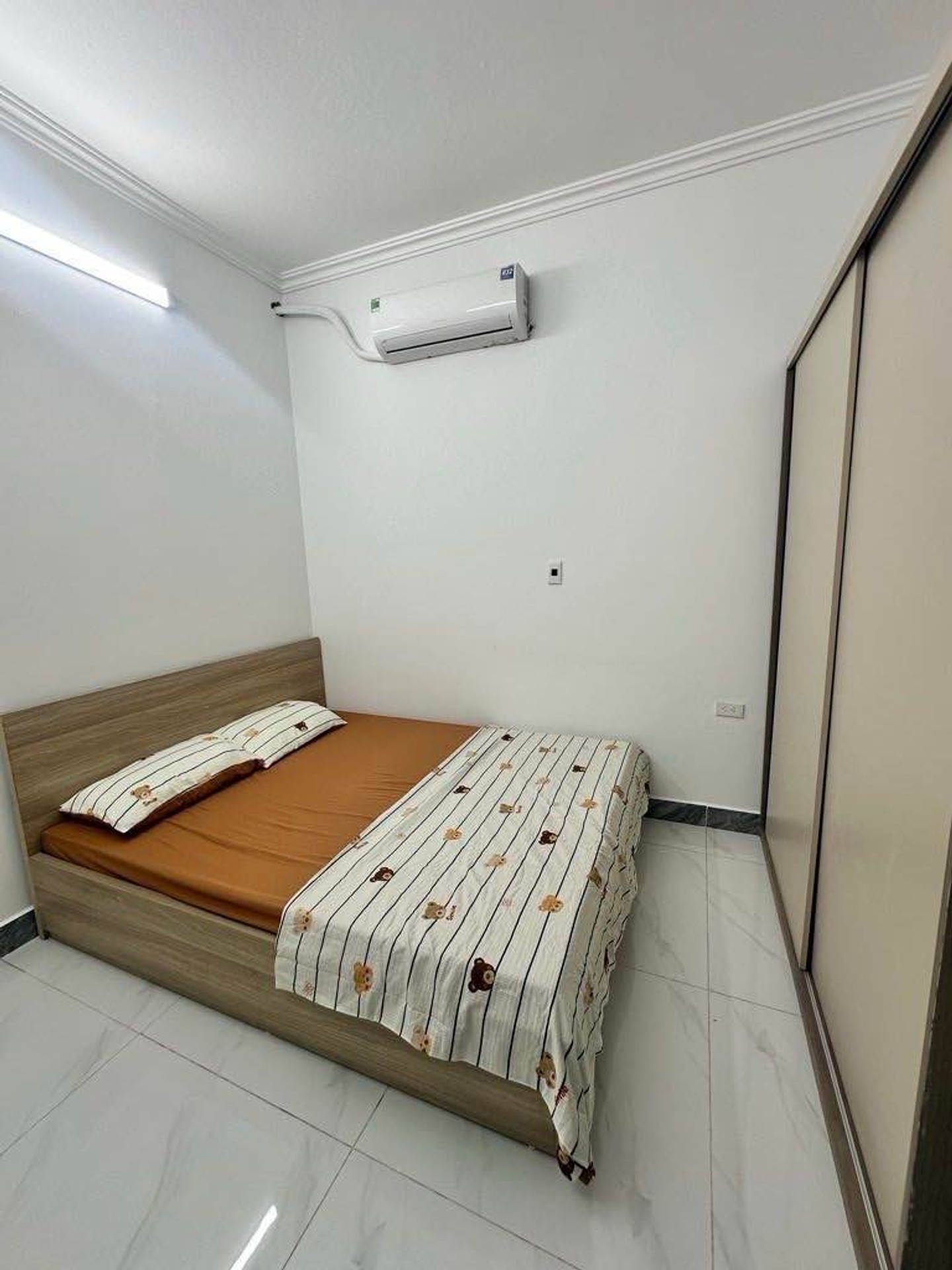 Bán nhà Tân Mai - diện tích 32m2 3 tầng - Nhà đẹp hiếm có - giá 3,86 tỷ