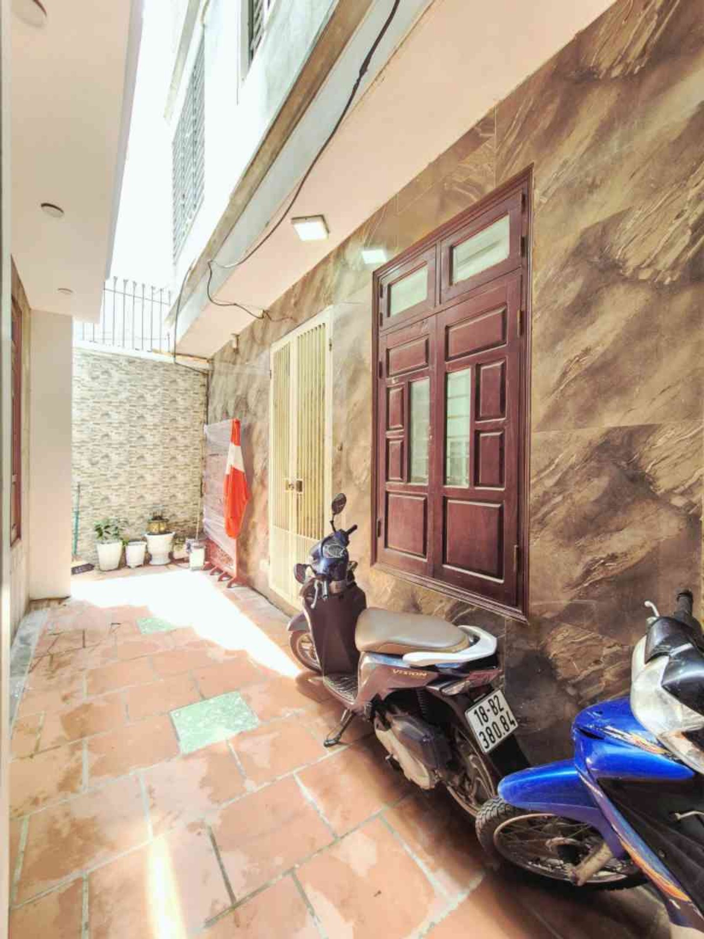 Bán nhà Hoàng Mai - diện tích 30m2 5 tầng - Nhà đẹp hiếm có - giá 8,2 tỷ