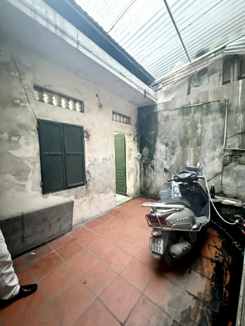 Bán nhà Nguyễn Khoái - diện tích 62m2 1 tầng - Nhà cũ coi như bán đất - giá 7 tỷ