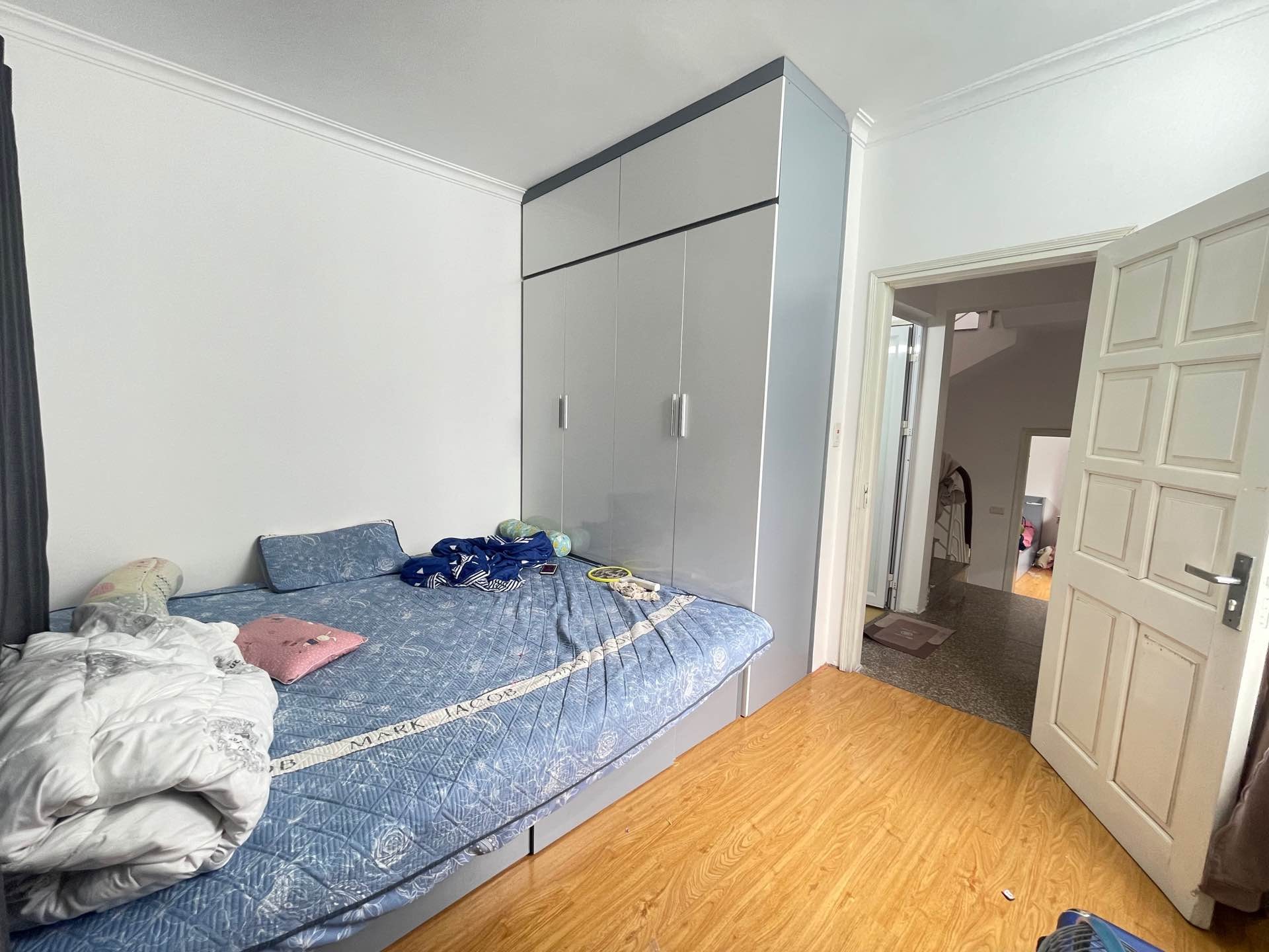 Bán nhà Định Công Thượng - diện tích 32m2 3 tầng - Lô góc 2 thoáng - giá 2,98 tỷ