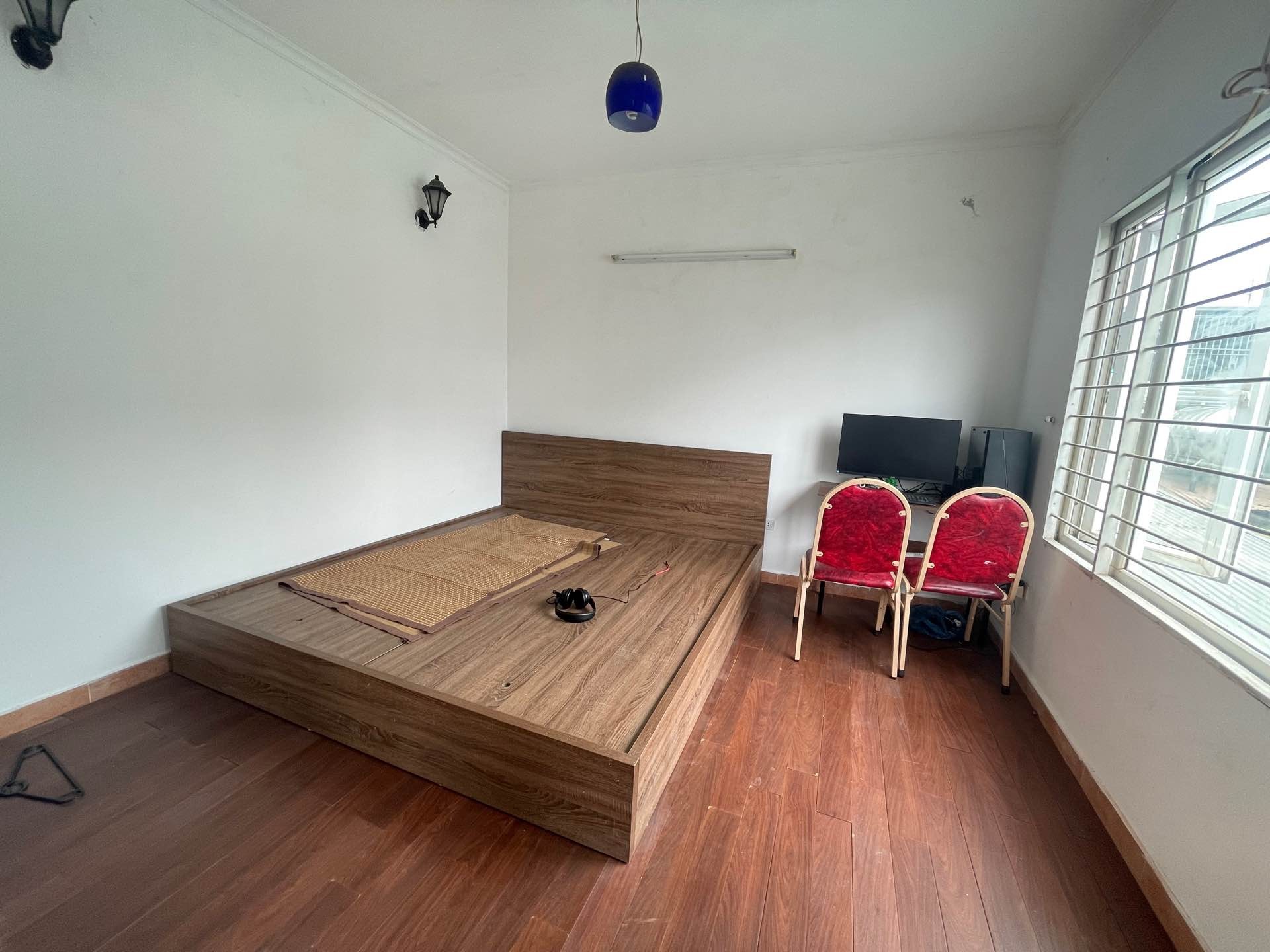 Bán nhà Định Công Thượng - diện tích 32m2 3 tầng - Lô góc 2 thoáng - giá 2,98 tỷ